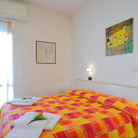 Hotel Petrarca Rimini Luaran gambar