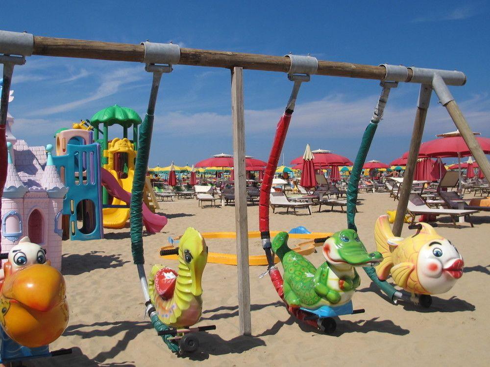 Hotel Petrarca Rimini Luaran gambar