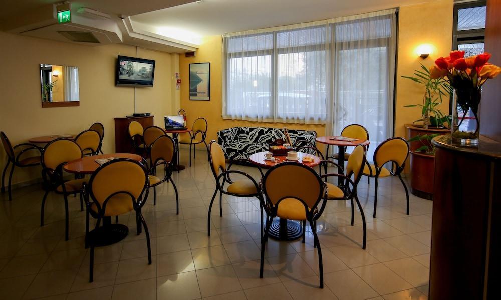 Hotel Petrarca Rimini Luaran gambar