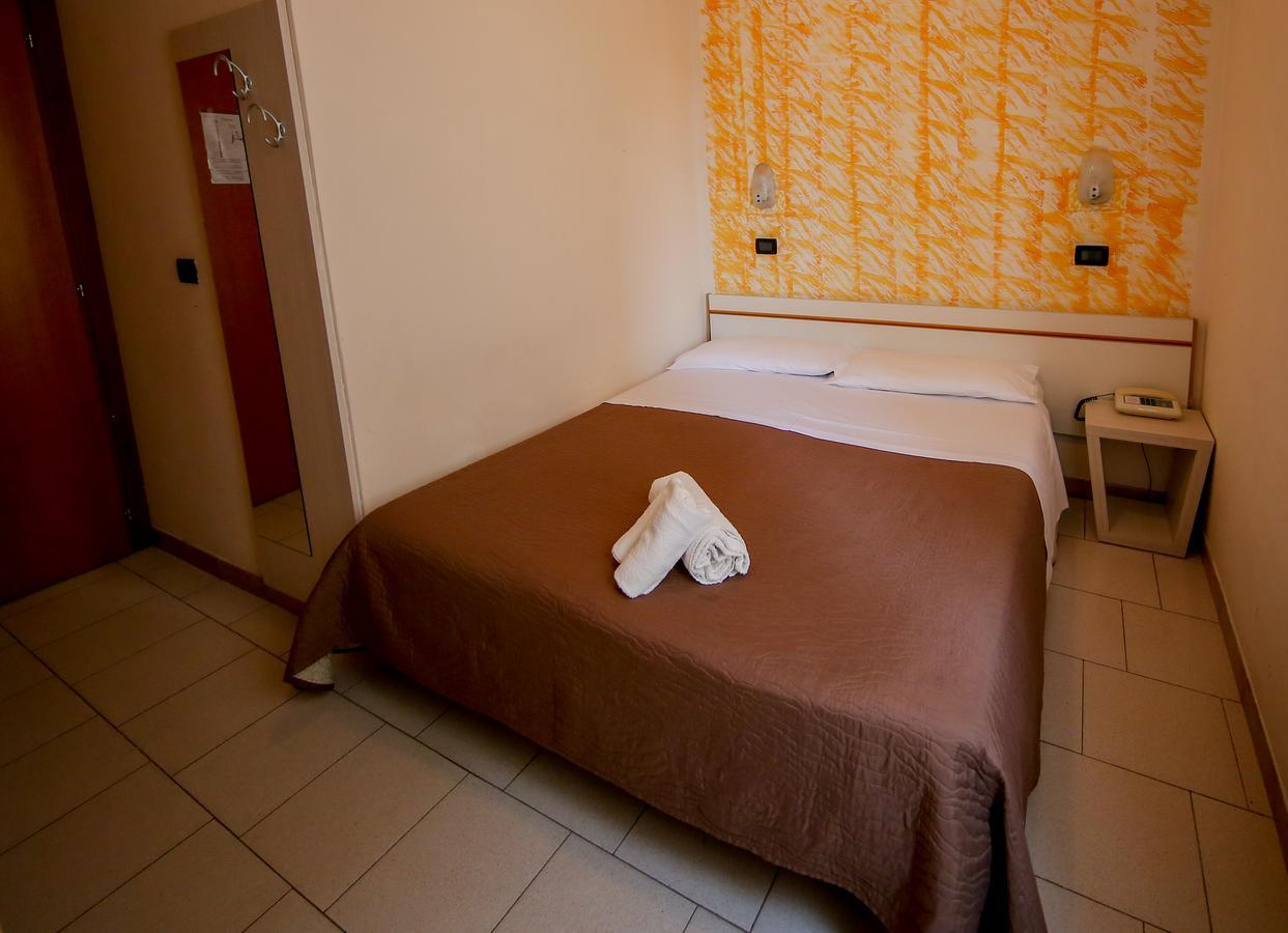Hotel Petrarca Rimini Luaran gambar