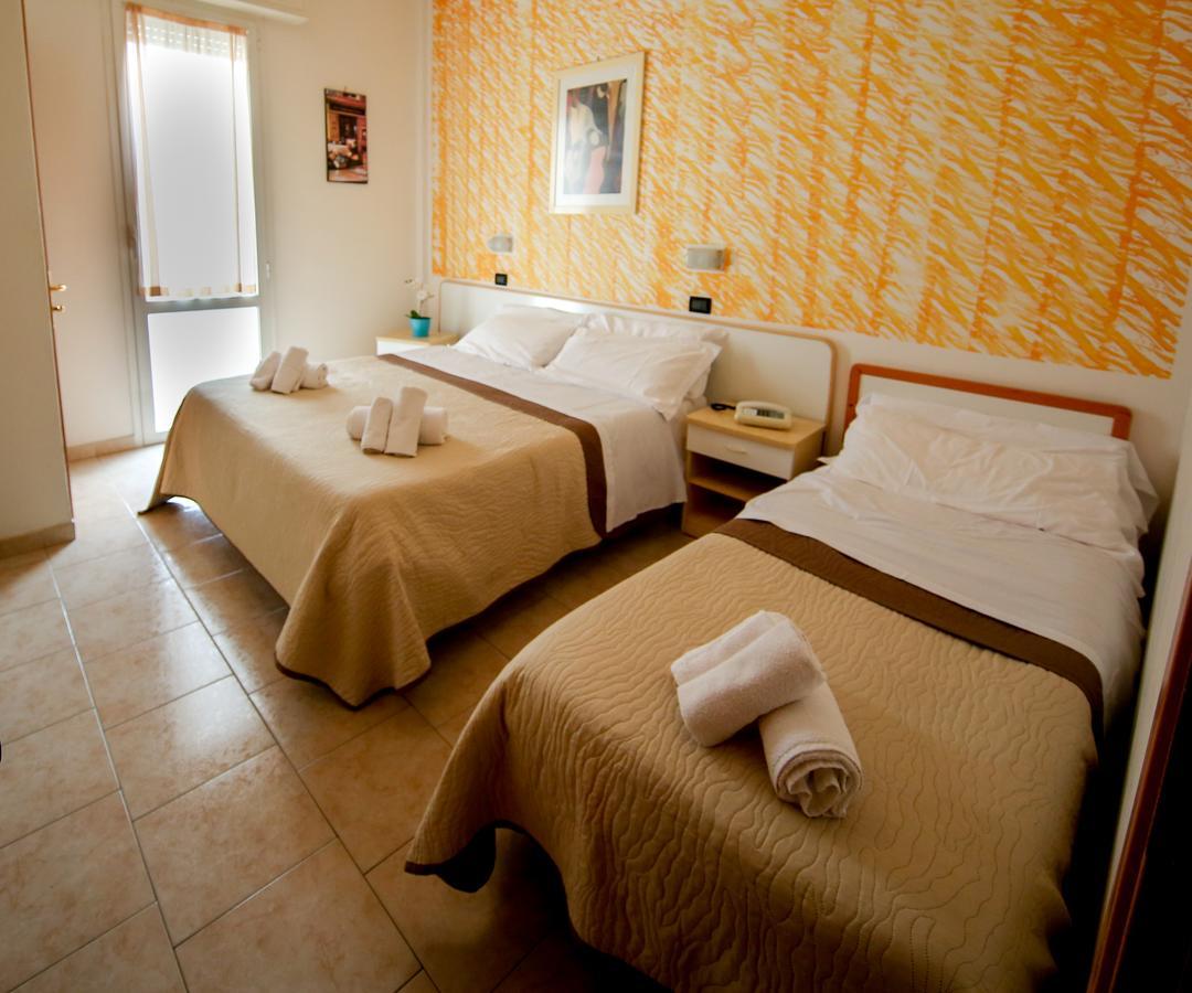Hotel Petrarca Rimini Luaran gambar