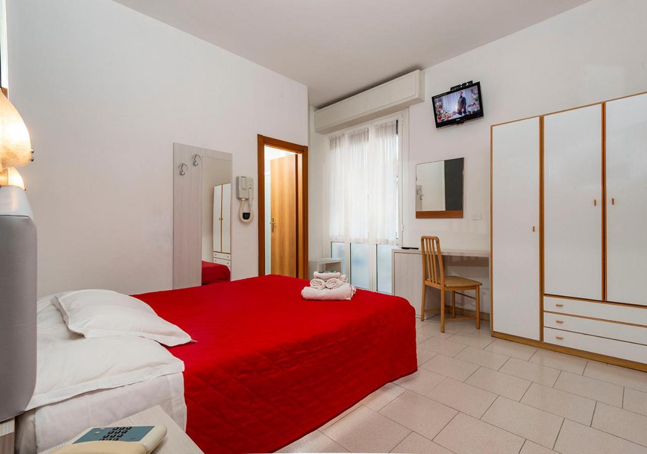 Hotel Petrarca Rimini Luaran gambar
