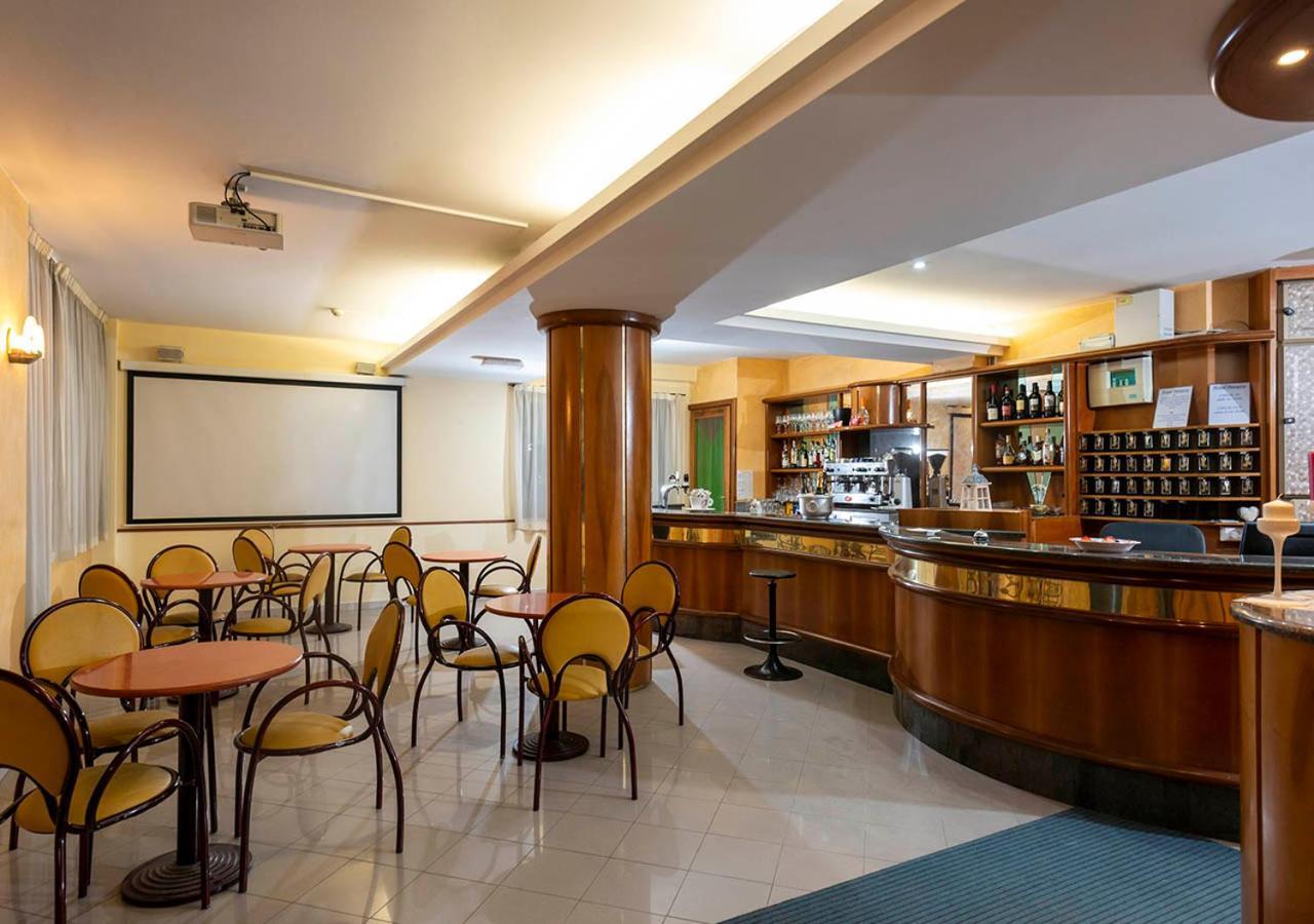 Hotel Petrarca Rimini Luaran gambar