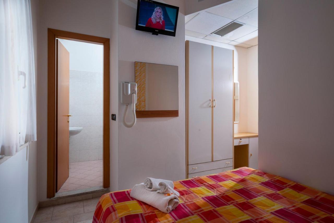 Hotel Petrarca Rimini Luaran gambar