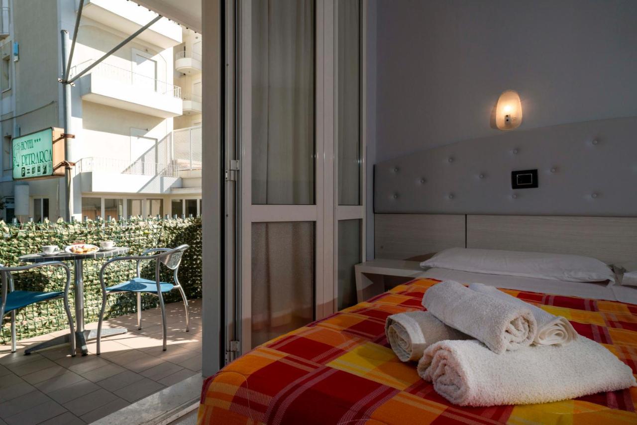 Hotel Petrarca Rimini Luaran gambar