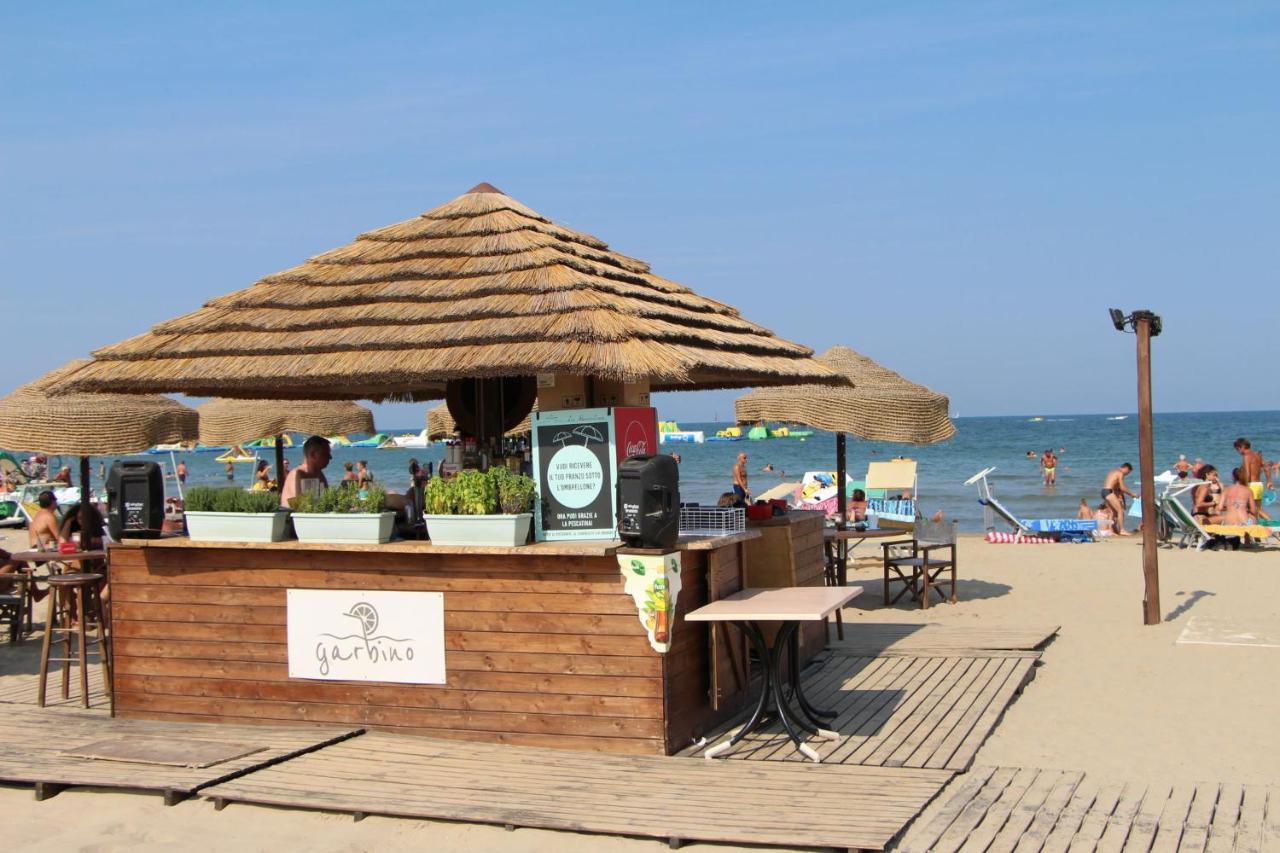 Hotel Petrarca Rimini Luaran gambar
