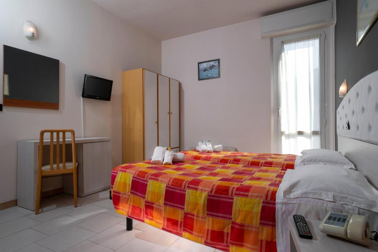 Hotel Petrarca Rimini Luaran gambar